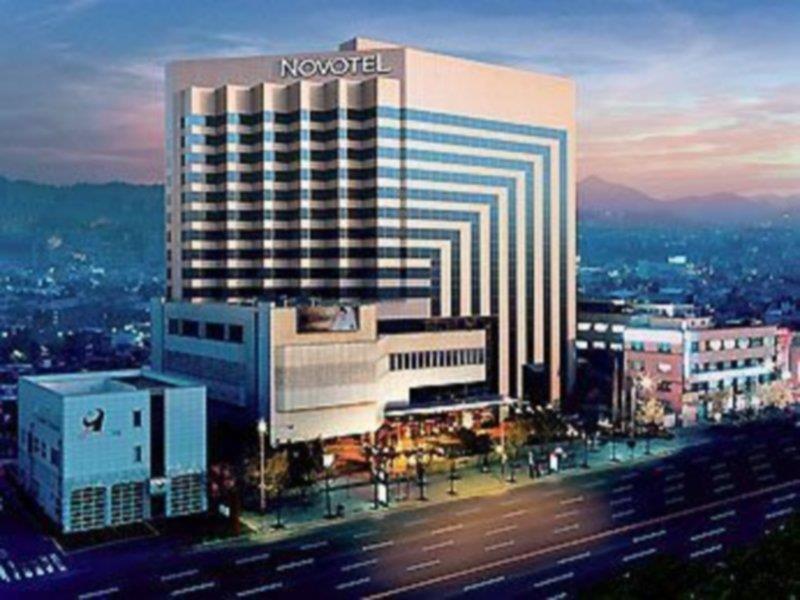 Novotel Ambassador Doksan Сеул Екстериор снимка